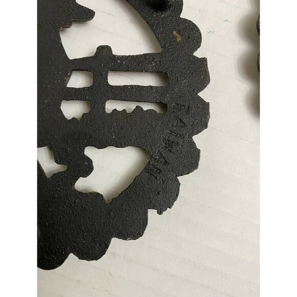 Vintage 1980's Small 2 Hand Painted Quaker Man Amish Cast Iron Trivets - Picture 4 of 6